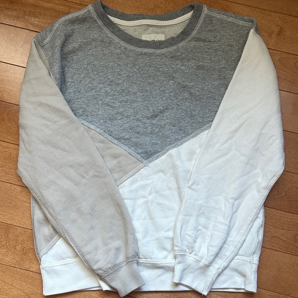 Great used condition Abercrombie, color block sweatshirt
